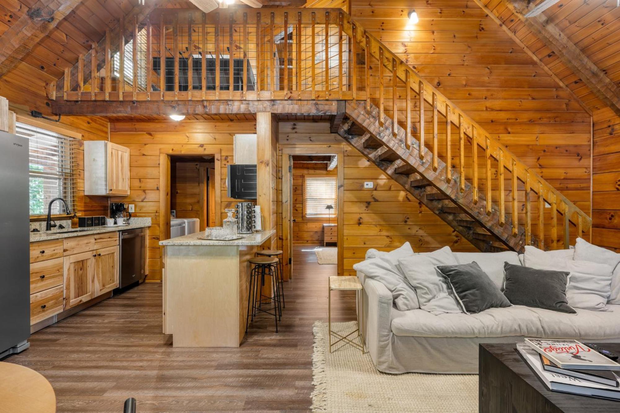 Dudley IV By Avantstay Cosy Cabin W Hot Tub Sweeping Views Pigeon Forge Buitenkant foto