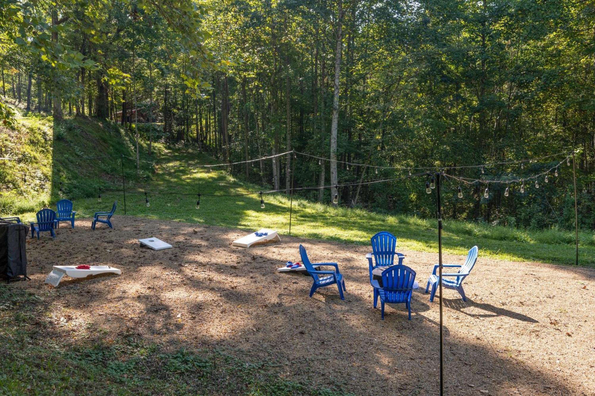 Dudley IV By Avantstay Cosy Cabin W Hot Tub Sweeping Views Pigeon Forge Buitenkant foto