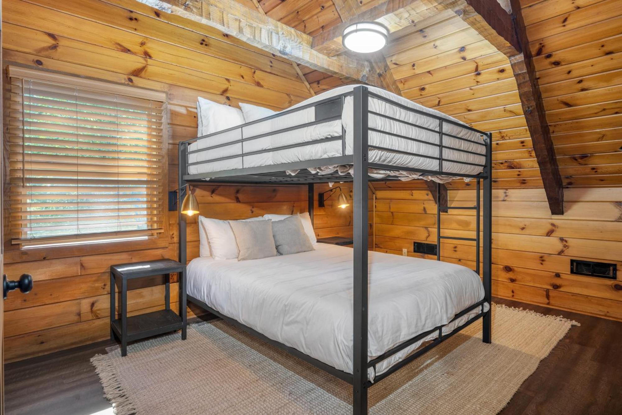 Dudley IV By Avantstay Cosy Cabin W Hot Tub Sweeping Views Pigeon Forge Buitenkant foto